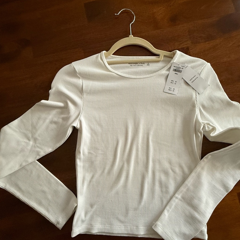Abercrombie & Fitch White Stretch Ribbed Long Crop Top
